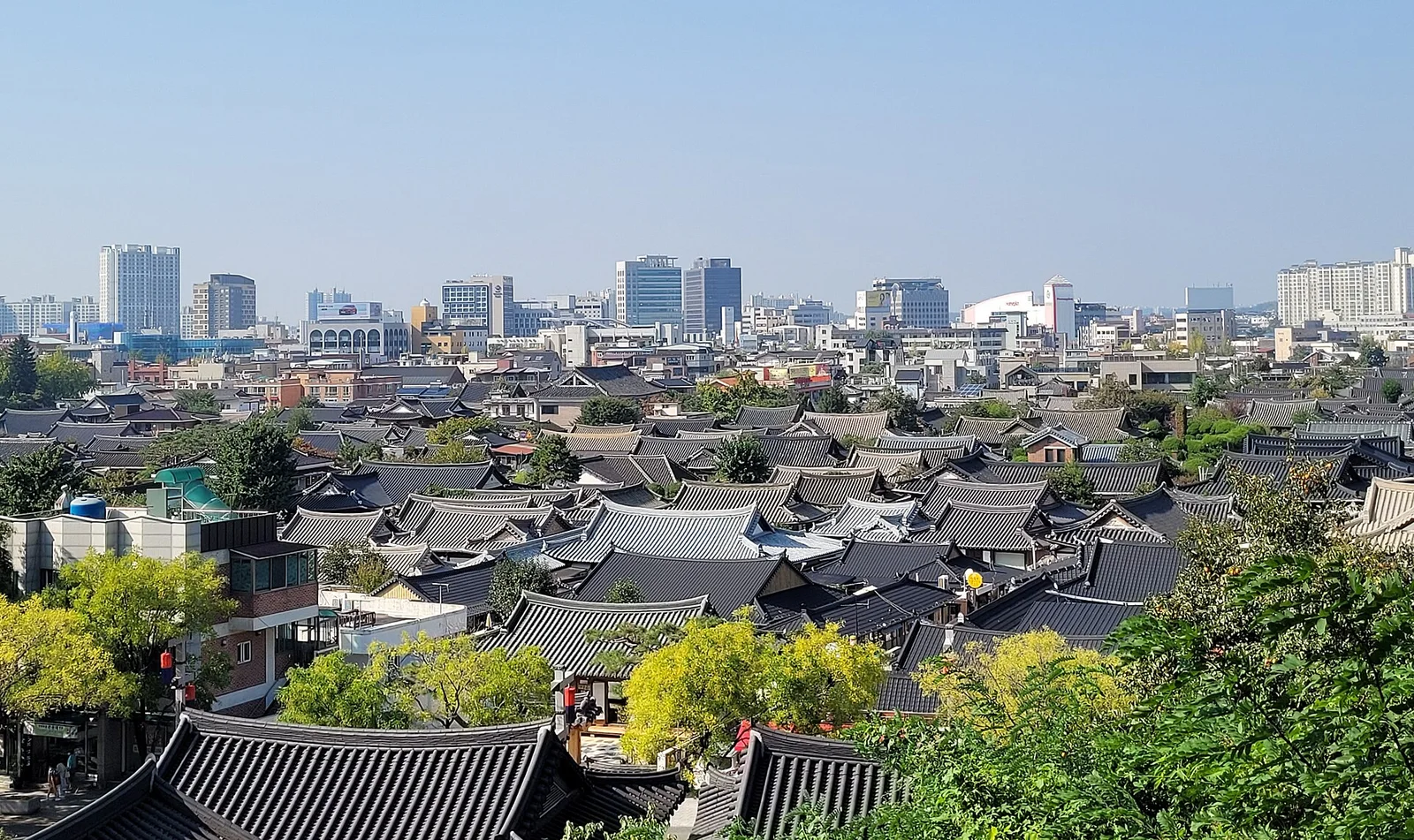 Telhados tradicionais da vila hanok de Jeonju, na Coreia do Sul.