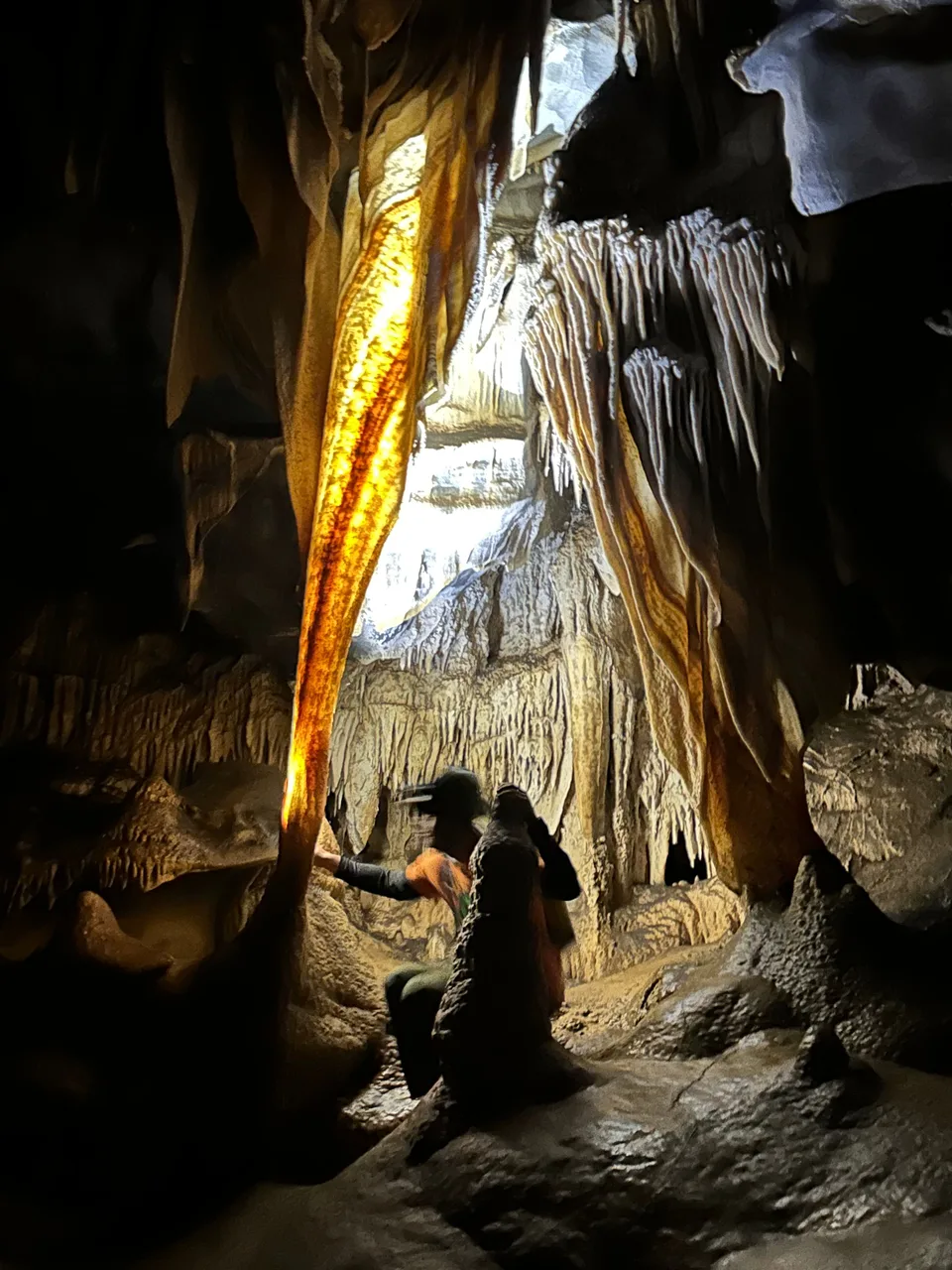 Caverna